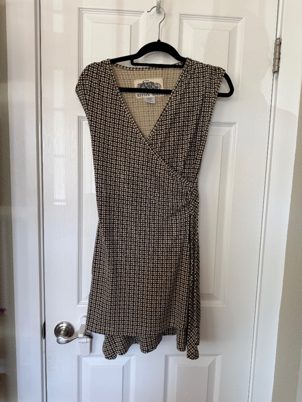Effie's Heart Cream and Black Patterned Faux Wrap Dress Women's Small